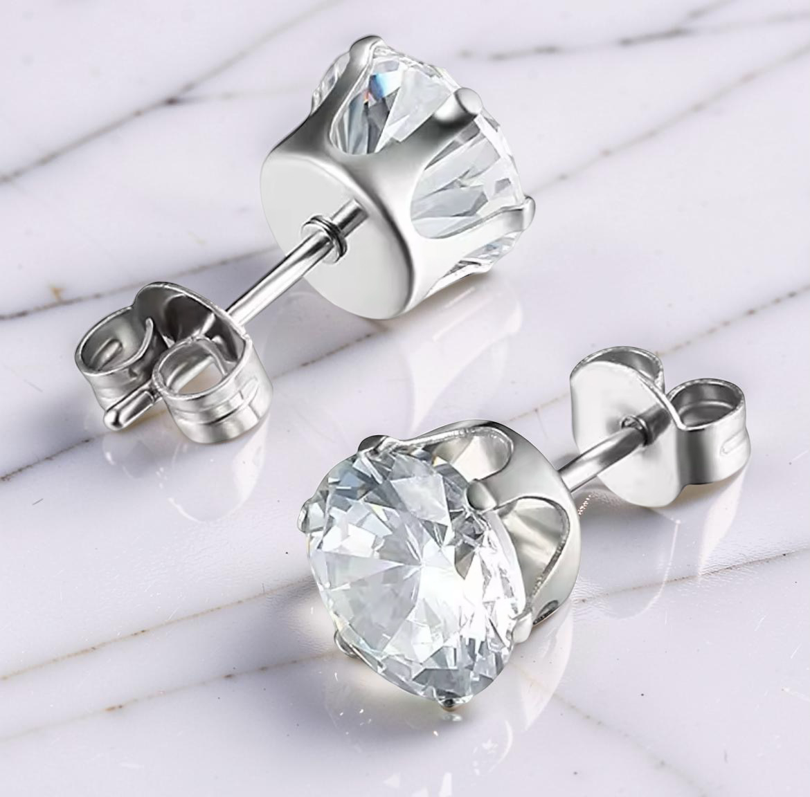 Luna Spark – Silberne Ohrringe mit Zirkonia